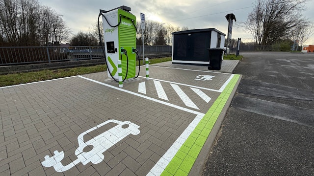 Schnellladesäulen bei Naturata in Burscheid