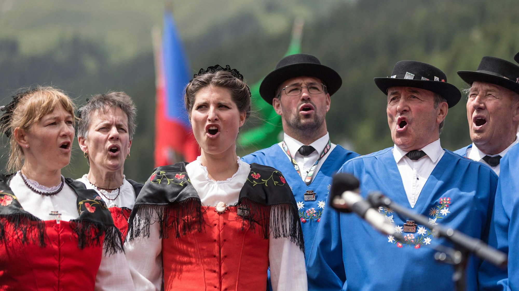 Die Schweizer Jodel-Gruppe «Silvretta Klosters» tritt beim Eidgenössischen Jodlerfest auf.
