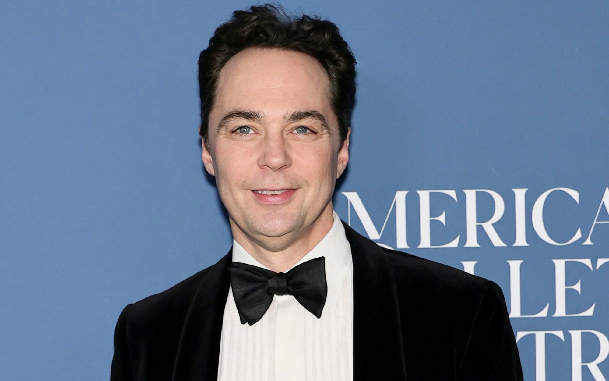 Jim Parsons war zuletzt als Sprecher (“Animal Farm“), Broadway-Schauspieler (“Our Town“) und Produzent (“Call Me Kat“) gefragt. (Bild: Theo Wargo/Getty Images)