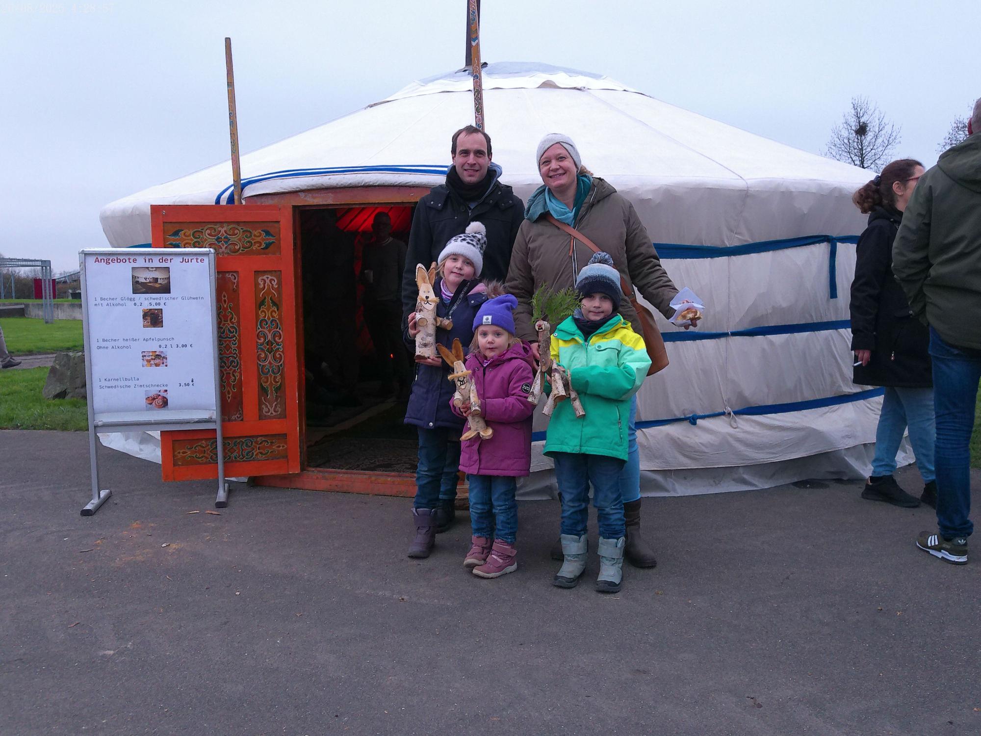 Carina und Thomas Hohn sind mit ihren Kindern Louisa (7), Jonathan (6) und Zoey (3) aus Hennef gekommen, sie schätzen vor allem das weitläufige Gelände.