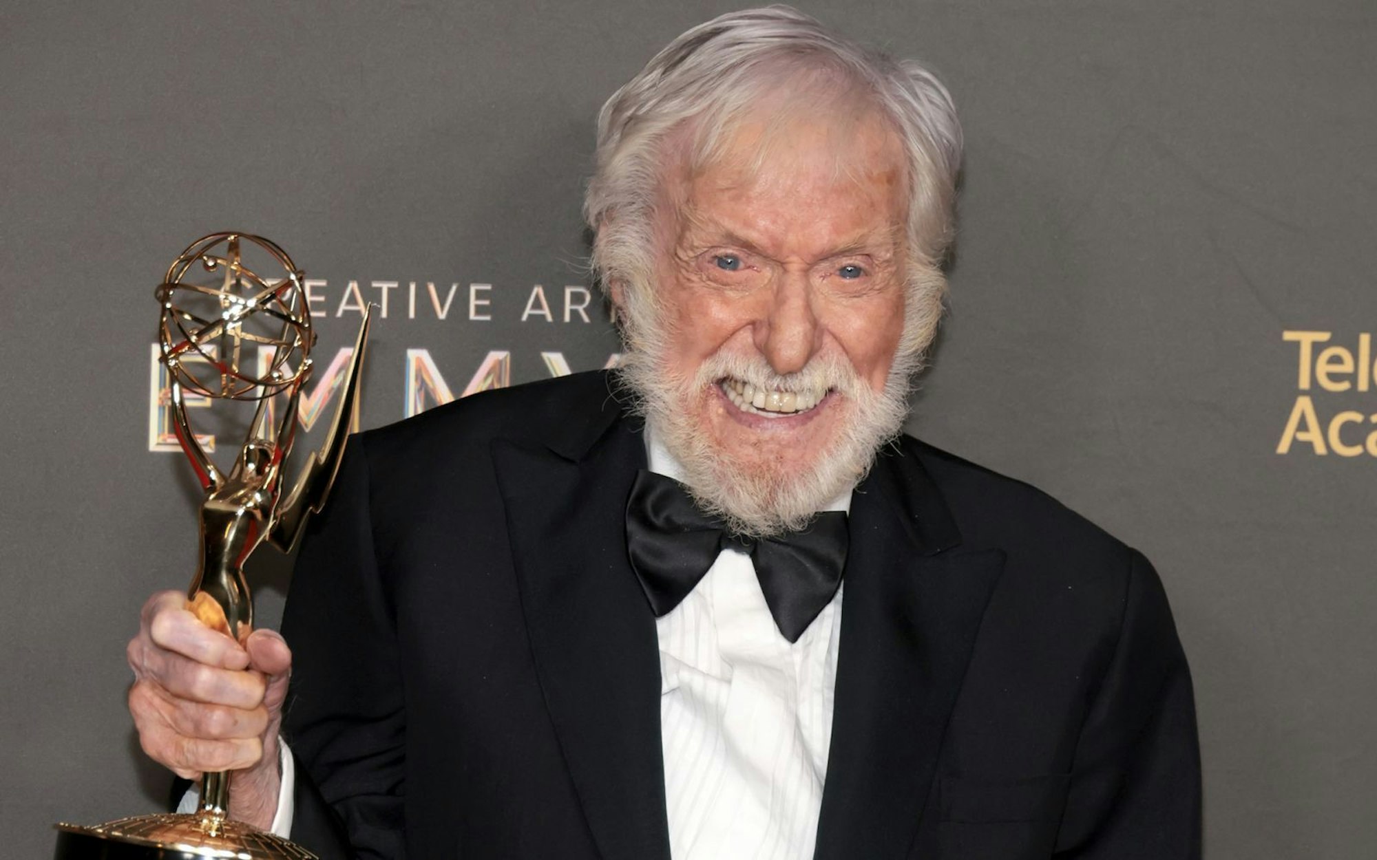 2024 gewann Dick van Dyke im Alter von 98 Jahren den Daytime Emmy und ist nun der älteste Gewinner des TV-Preises aller Zeiten. (Bild: Amy Sussman/Getty Images)