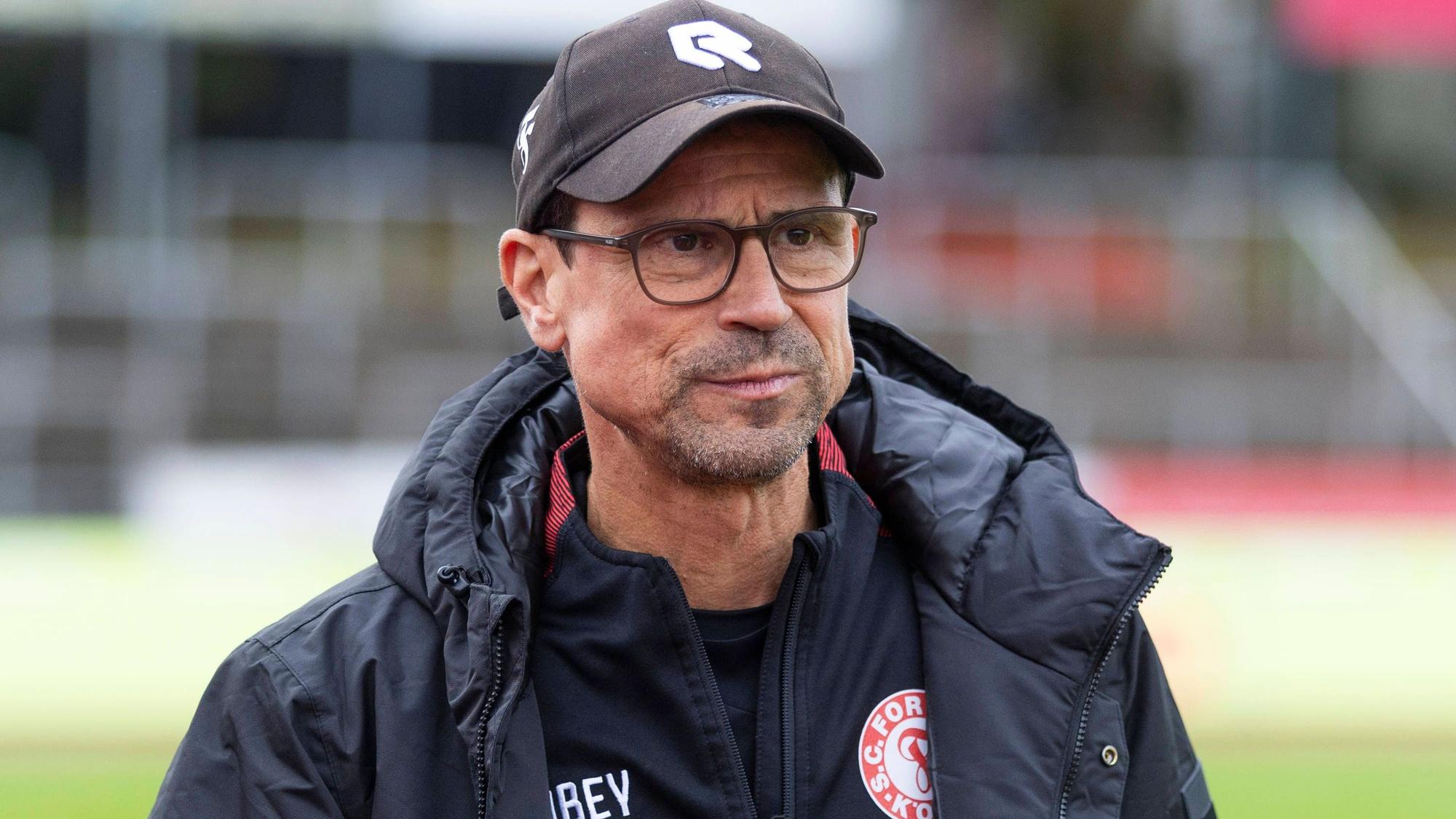 RECORD DATE NOT STATED Regionalliga West Fortuna Köln - Rot-Weiß Oberhausen, 12.10.2024 Matthias Mink Fortuna Köln, Cheftrainer. Regionalliga West, Fortuna Köln - Rot-Weiß Oberhausen, 11. Spieltag, am 12.10.2024, Südstadion, Köln *** Regionalliga West Fortuna Köln Rot Weiß Oberhausen, 12 10 2024 Matthias Mink Fortuna Köln, Head Coach Regionalliga West, Fortuna Köln Rot Weiß Oberhausen, 11 Matchday, on 12 10 2024, Südstadion, Cologne Copyright: xBEAUTIFULxSPORTS/Meuselx