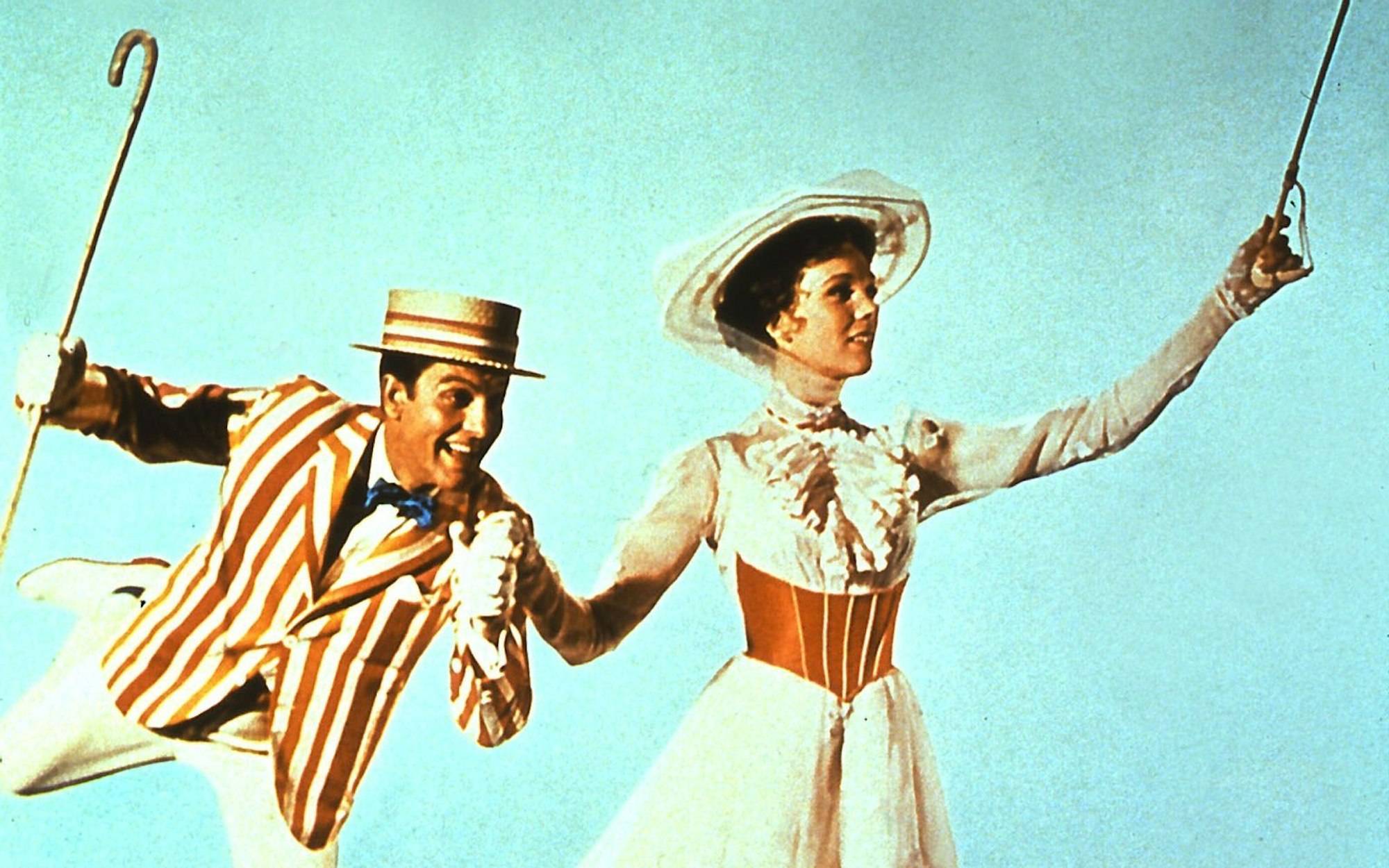 Prächtige Kulissen, fabelhafte Abenteuer und großartige Tanzszenen: „Mary Poppins“ (1964) machte Julie Andrews und Dick Van Dyke zu Hollywood-Legenden. (Bild: Disney)