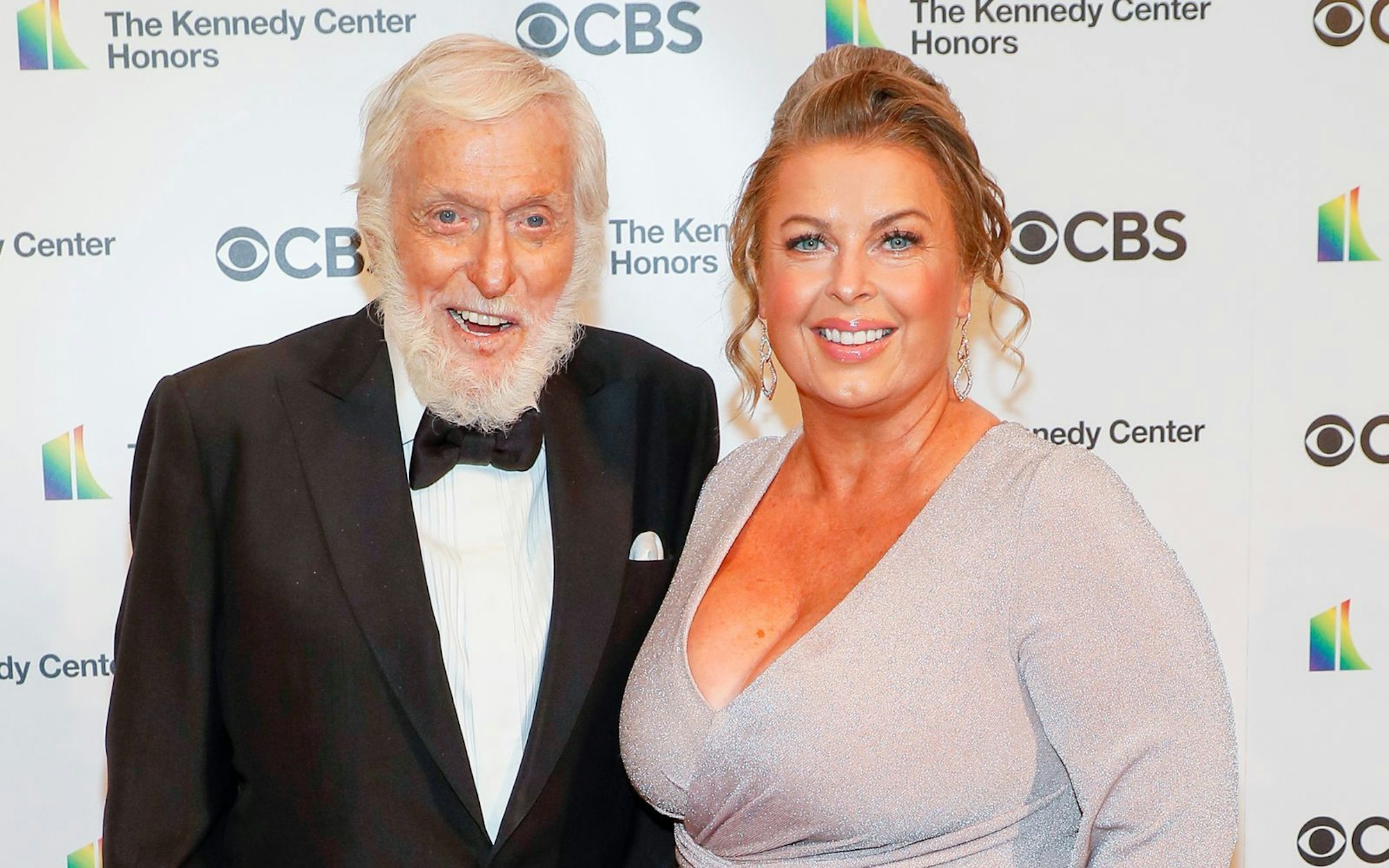 Seit 2012 ist Dick van Dyke mit seiner zweiten Ehefrau Arlene Silver verheiratet. (Bild: Paul Morigi/Getty Images)