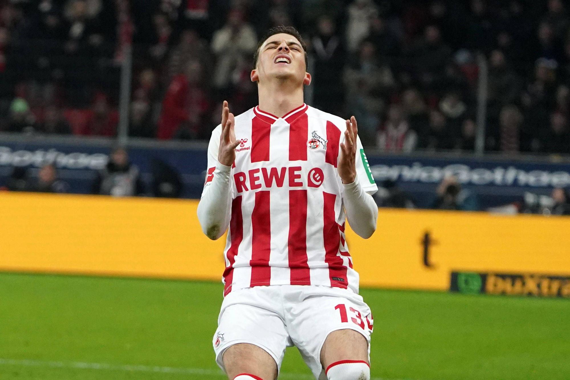 Fussball, 1 Bundesliga, Saison 2025/2026, Bayer 04 Leverkusen - 1.FC Köln 13.12.2025, Bayarena Leverkusen Said El Mala, , 1.FC Köln , Aktion, Einzelbild *** Football, 1 Bundesliga, Season 2025 2026, Bayer 04 Leverkusen 1 FC Köln 13 12 2025, Bayarena Leverkusen Said El Mala, , 1 FC Köln , Action, Single image