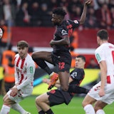 Spielszene im Duell Bayer Leverkusen - 1. FC Köln.