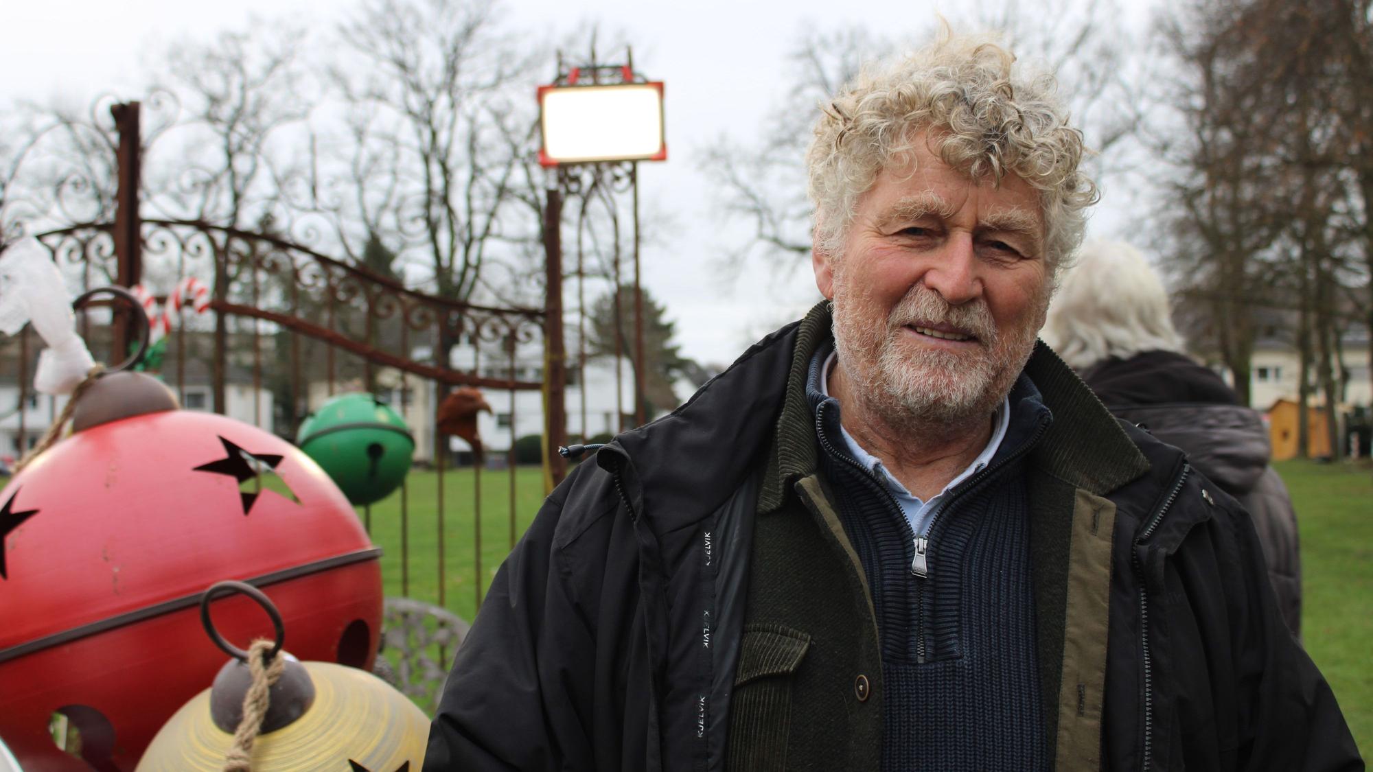 Weihnachtsmarkt auf der Troisdorfer Burg Wissem: Gé Lunter vom Stand "Eyecatchers"