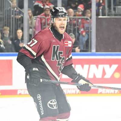 Deutschland: Penny Del Eishockey 2025/26,28.Spieltag- Kölner Haie vs Adler Mannheim- Lanxess-Arena Köln: Brady Austin Kölner Haie,57 *** Germany Penny Del Ice Hockey 2025 26.28 Matchday Cologne Sharks vs Adler Mannheim Lanxess Arena Cologne Brady Austin Cologne Sharks,57 Copyright: xOrhanxHabashx