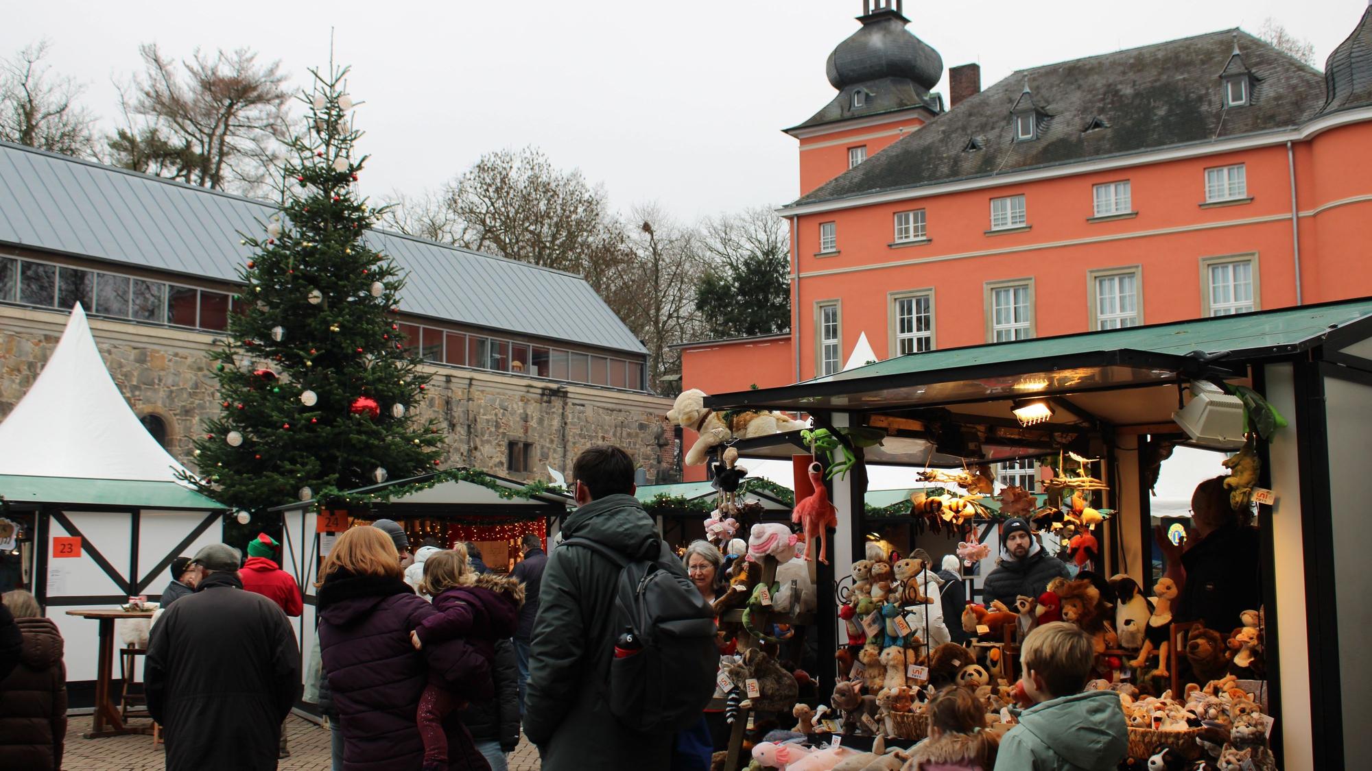 Weihnachtsmarkt auf der Troisdorfer Burg Wissem