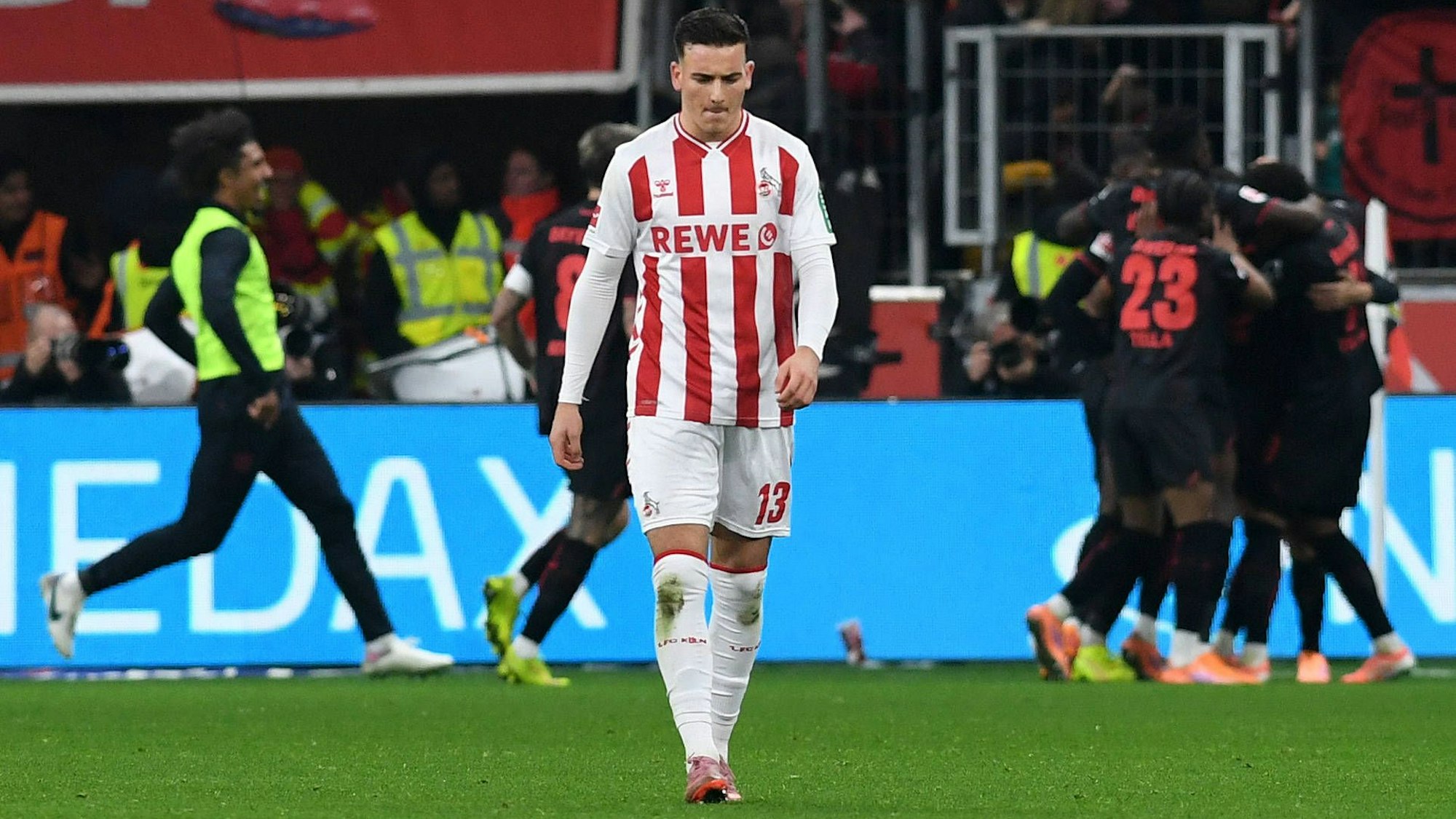 Said El Mala ist enttäuscht, Bayer 04 hat getroffen: Der 1. FC Köln hatte am Samstag in der Bay-Arena kaum Aussichten auf einen Erfolg.