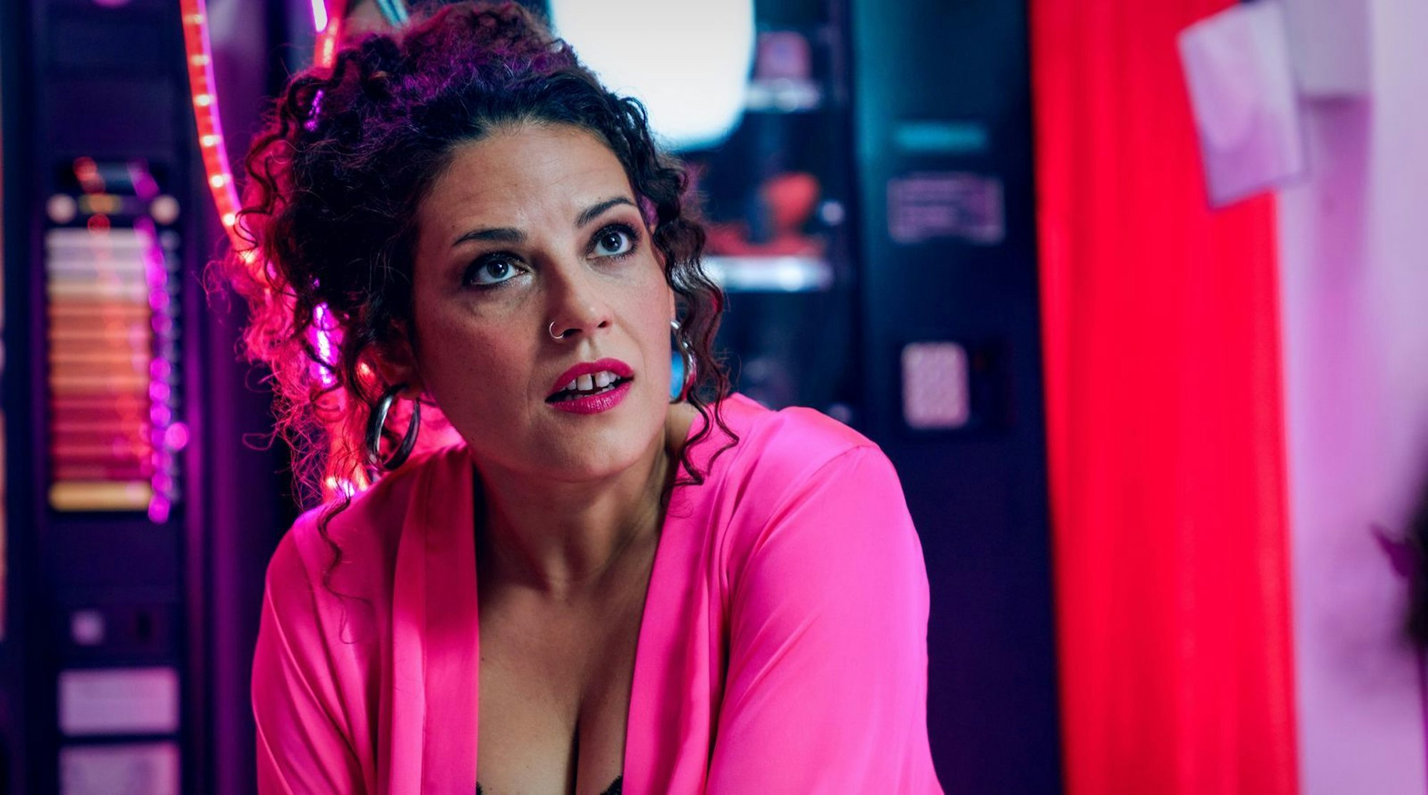 Überraschende Ermittlungsergebnisse! Was hatte Ramona (Claudia Kottal) mit dem Toten zu tun? (Bild: ORF/Petro Domenigg)