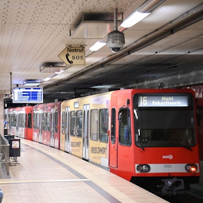 Auch die Bahnen der Linie 16 sind an Heiligabend von besonderen Änderungen betroffen.