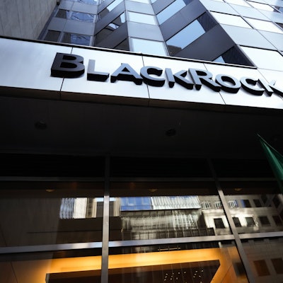 News Bilder des Tages Climate Change Protest Against Blackrock NEW YORK, NEW YORK USA - OCTOBER 29, 2022 Global climate activists Extinction Rebellion protests by OccupyParkAve at the New York headquarters of BlackRock. New York City United States PUBLICATIONxNOTxINxFRA Copyright: xJohnxNacionx originalFilename: nacion-climatec221029_npvKm.jpg