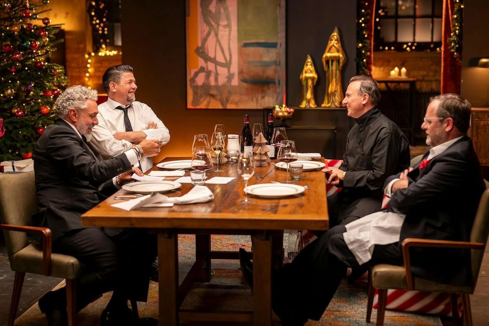 Trettl und Mälzer gewinnen das Duell. (Bild: RTL / Markus Hertrich)