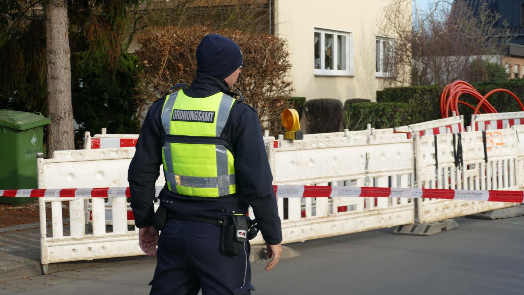 In dieser Grube soll der Blindgänger entdeckt worden sein.