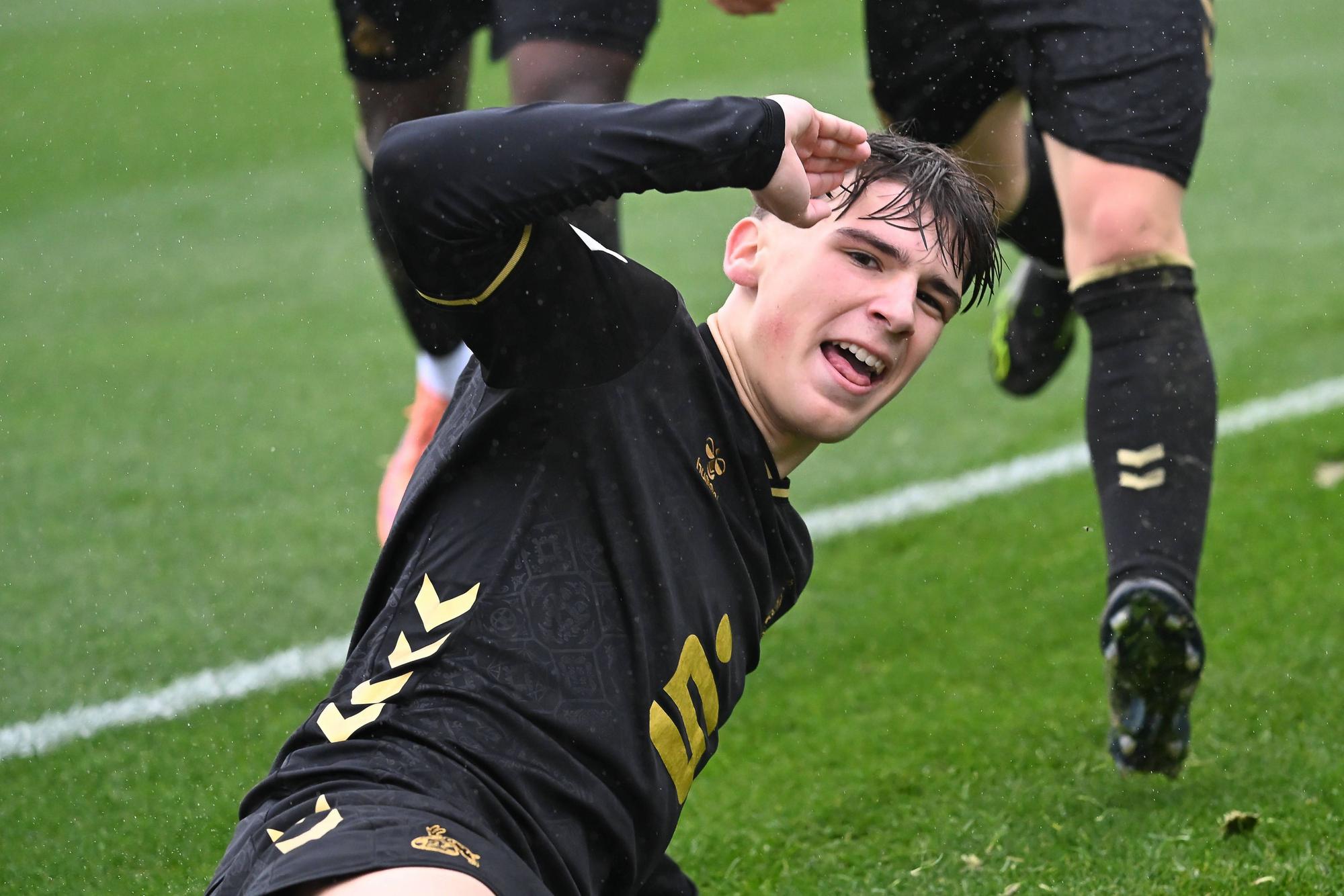 15.11.2025, Fussball: U17, U 17 DFB-Nachwuchsliga, Vorrunde, Gruppe G, Saison 2025/2026, Borussia Moenchengladbach - 1. FC Koeln im Fohlenstadion in Moenchengladbach. Luca Mijatovic 1. FC Koeln U17, 11 bejubelt sein Tor zum 3:2. Foto: Kirchner-Media/Thomas Haesler *** 15 11 2025, Football U17 DFB Youth League, Preliminary Round, Group G, Season 2025 2026, Borussia Moenchengladbach 1 FC Koeln at the Fohlenstadion in Moenchengladbach Luca Mijatovic 1 FC Koeln U17, 11 celebrates his goal for 3 2 Photo Kirchner Media Thomas Haesler Copyright: xKirchner-Media/ThomasxHaeslerx