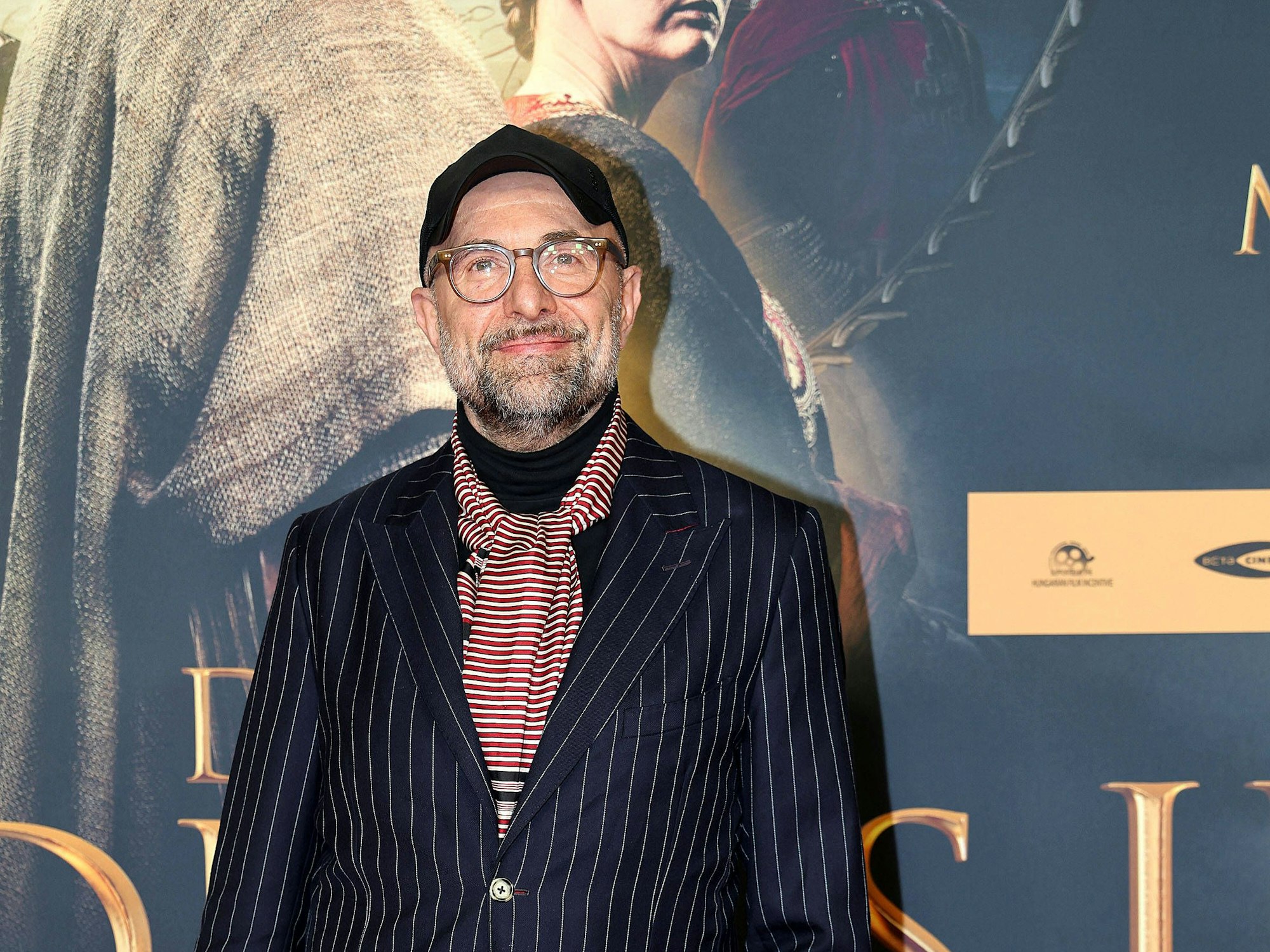Philipp Stoelzl bei der Kinopremiere von Der Medicus 2 am 15.12.2025 in Koeln Der Medicus 2 Kinopremiere in Koeln *** Philipp Stoelzl at the cinema premiere of Der Medicus 2 on 15 12 2025 in Cologne Der Medicus 2 cinema premiere in Cologne PUBLICATIONxINxGERxSUIxAUTxONLY
