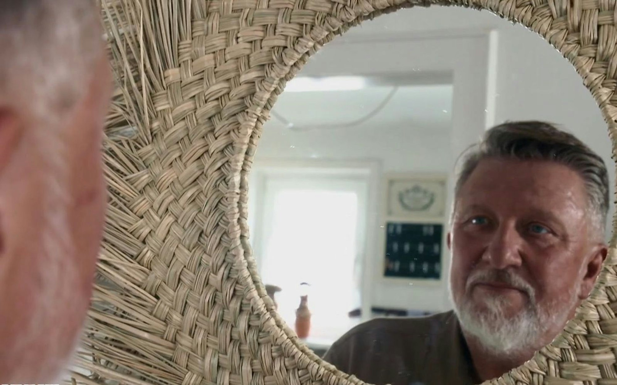 Frank geht's wieder gut. (Bild: Sat.1)