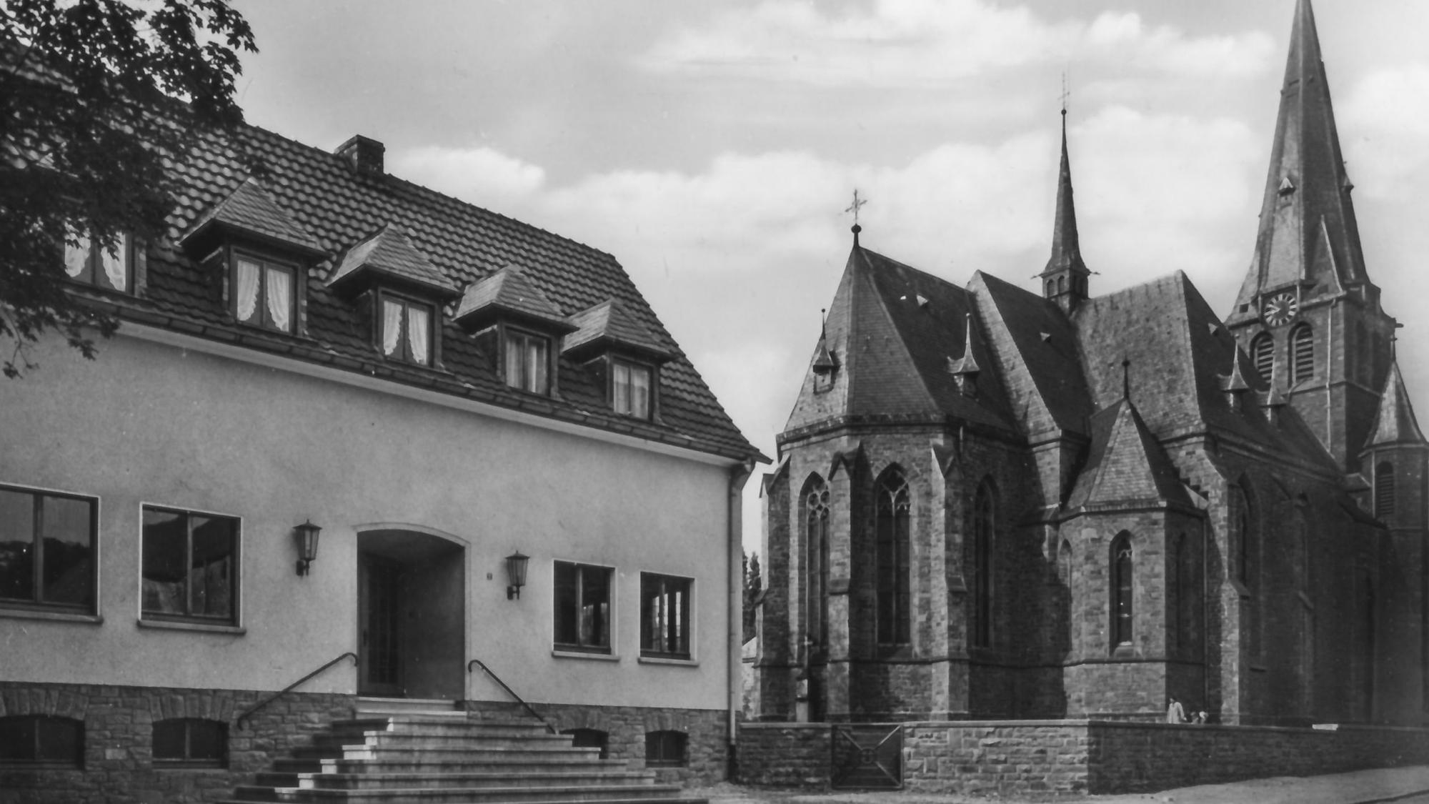 Blick auf die alte Kirche St. Franziskus.