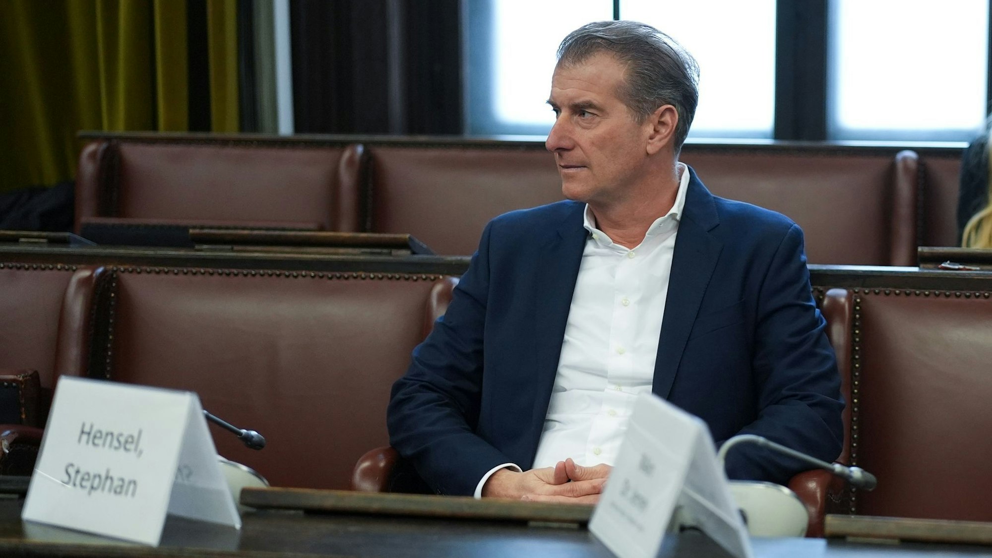 Der Vater der Block-Kinder, Stephan Hensel, nimmt als Nebenkläger am Prozess gegen seine Ex-Frau teil.