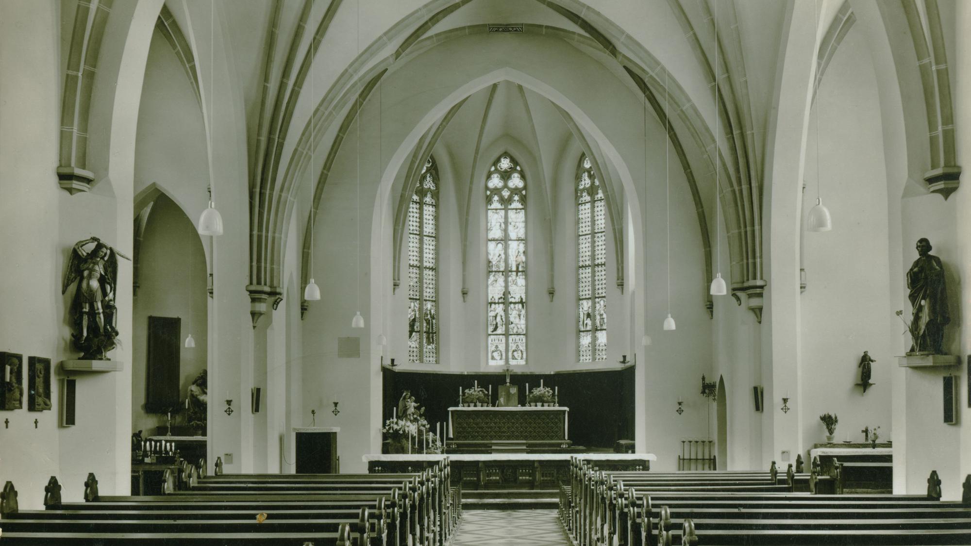 Der Blick in das alte Kirchenschiff.