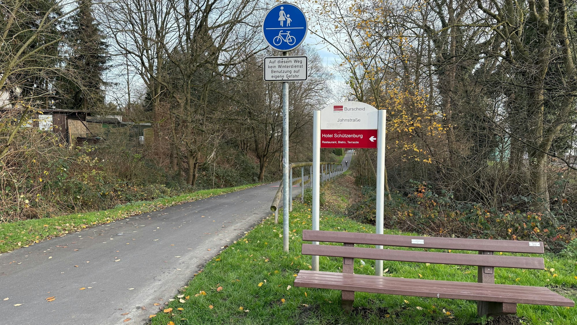 Die Balkantrasse an der Kreuzung Jahnstraße