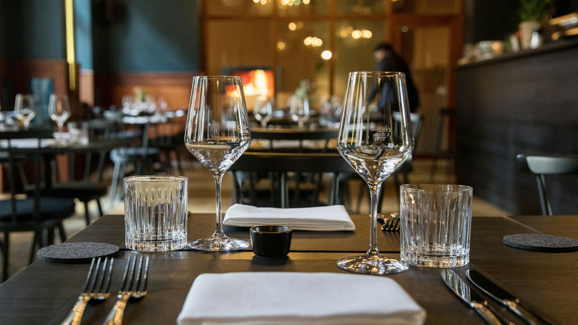 Ein gedeckter Tisch im Restaurant "Augustin" in Köln.