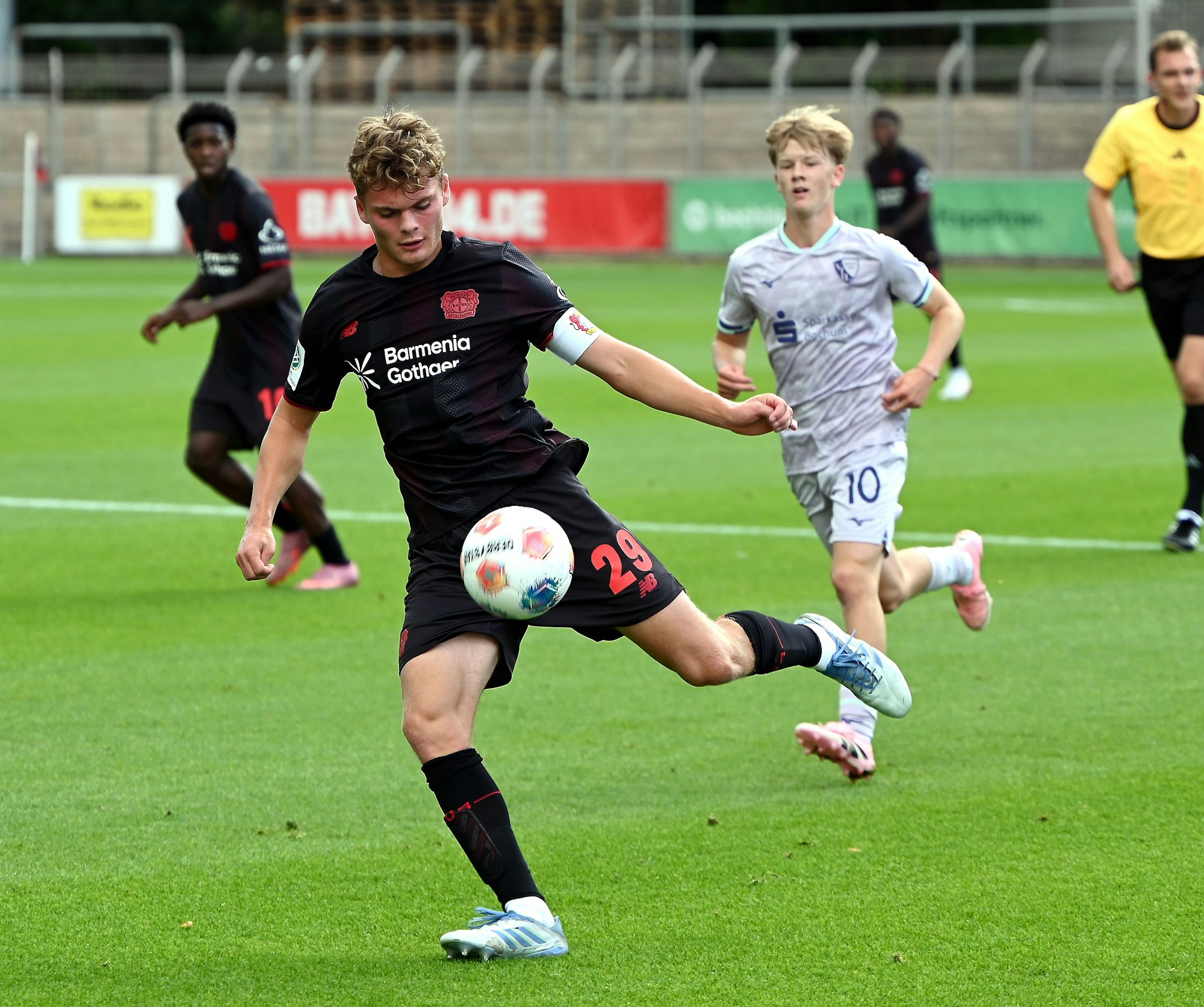 30.08.2025, Fiussball-U19-Bayer 04-Bochum
Ben Hawighorst (Bayer)
Foto: Uli Herhaus