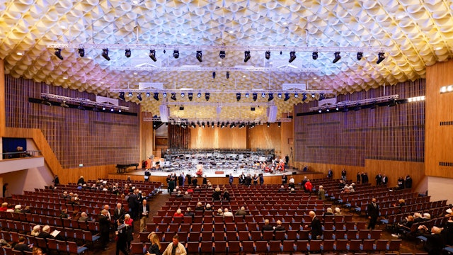 Blick in die wiedereröffnete Beethovenhalle Bonn vor der Veranstaltung.