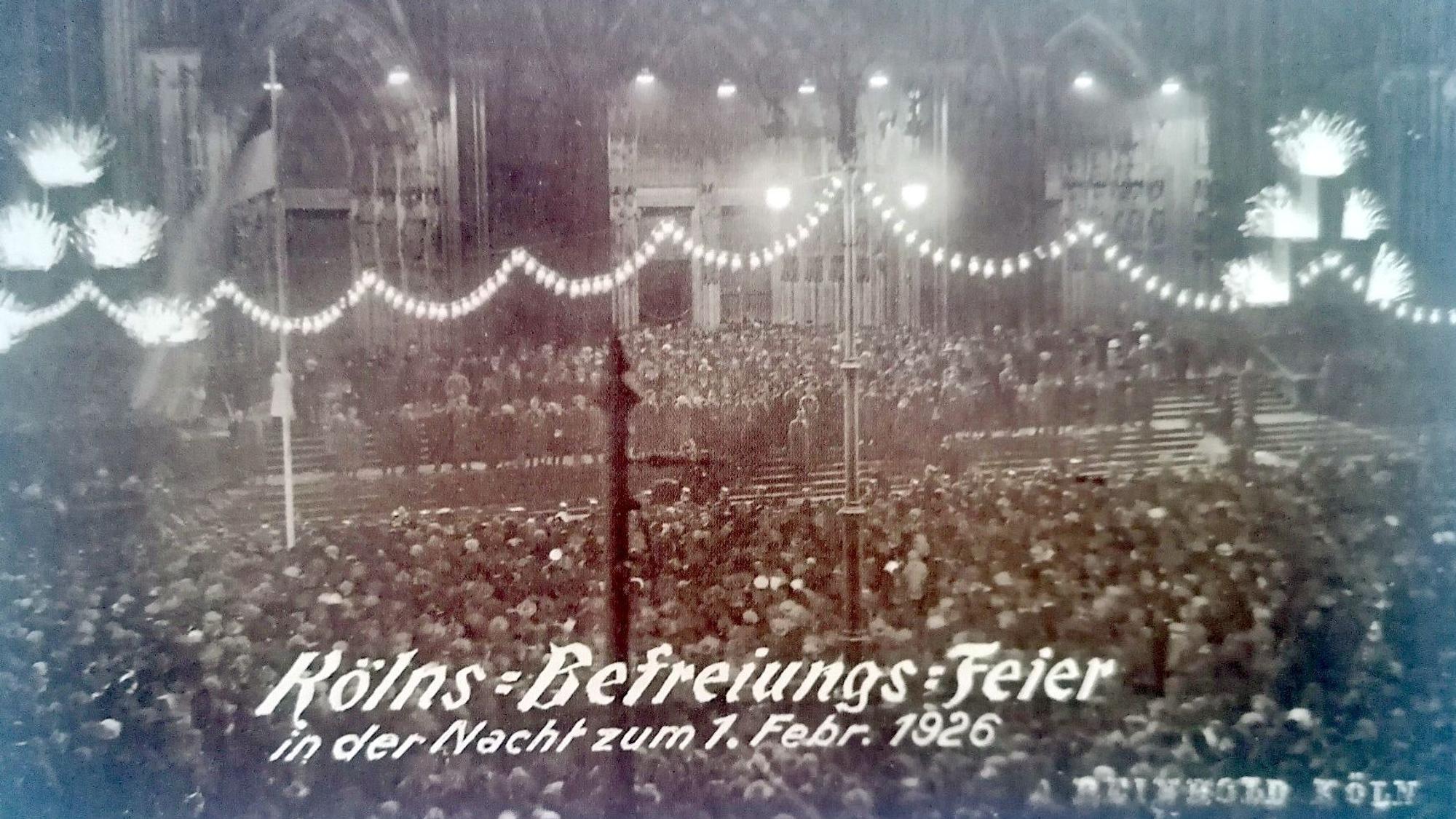 Befreiungsfeier am 1. Februar am Dom nach dem Abzug der Besatzer.