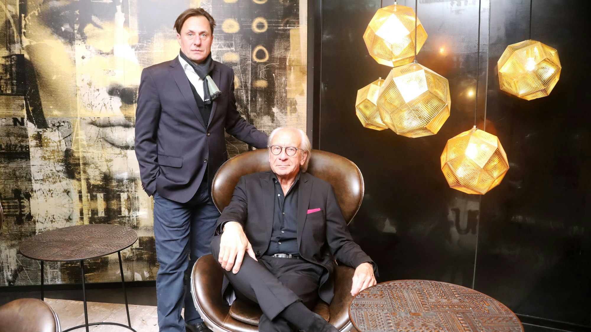 15.12.2025, Köln: Till Derenbach (links) und Wolf Bauer haben „Der Medicus 2“ produziert. Foto: Arton Krasniqi