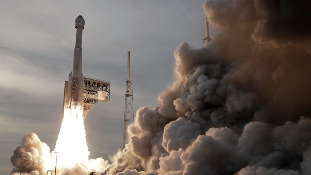 Eine United Launch Alliance Atlas V-Rakete mit der Boeing Starliner-Besatzungskapsel hebt vom Space Launch Complex 41 auf dem Weltraumbahnhof Cape Canaveral in Florida zu einem zweiten Testflug zur Internationalen Raumstation ab.