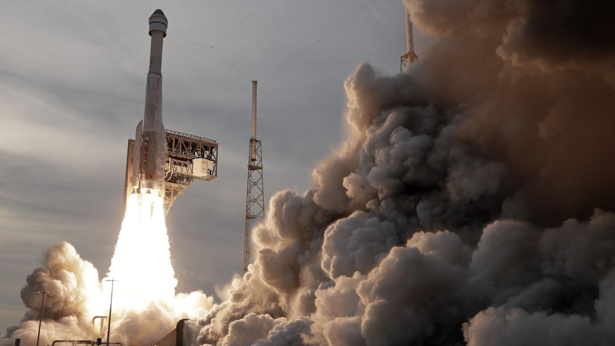 Eine United Launch Alliance Atlas V-Rakete mit der Boeing Starliner-Besatzungskapsel hebt vom Space Launch Complex 41 auf dem Weltraumbahnhof Cape Canaveral in Florida zu einem zweiten Testflug zur Internationalen Raumstation ab.