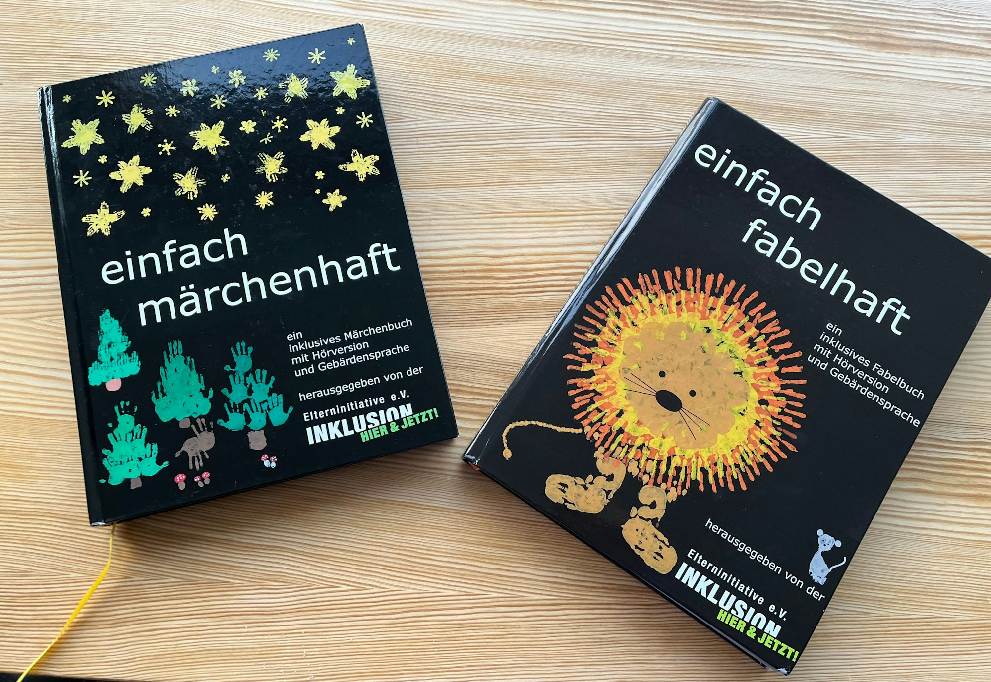 Zwei Bücher