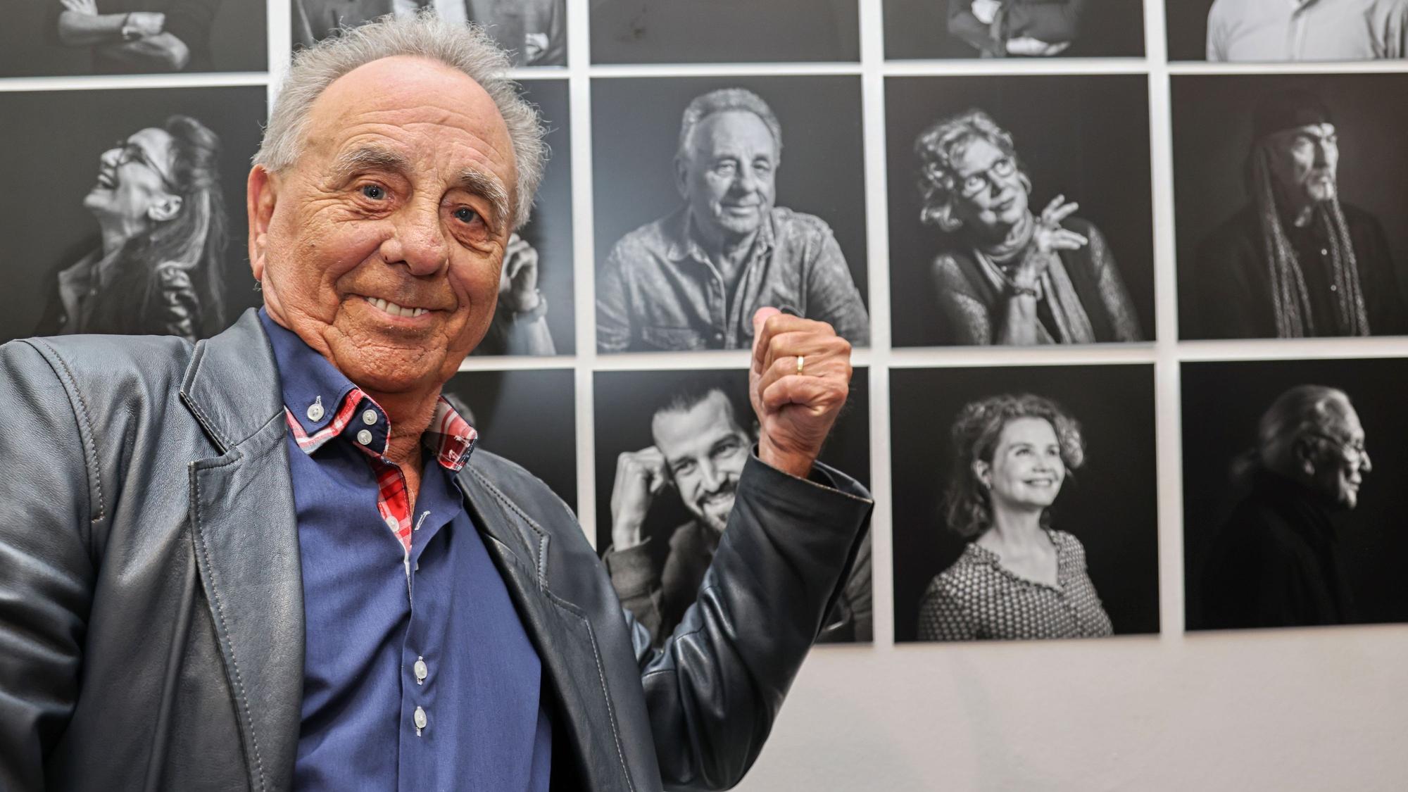 Buchpräsentation und Vernissage „Kölner Portraits“ von dem Fotografen und Künstler Manfred Jasmund. Ur-Fööss Erry Stoklosa präsentiert sein Portraitfoto