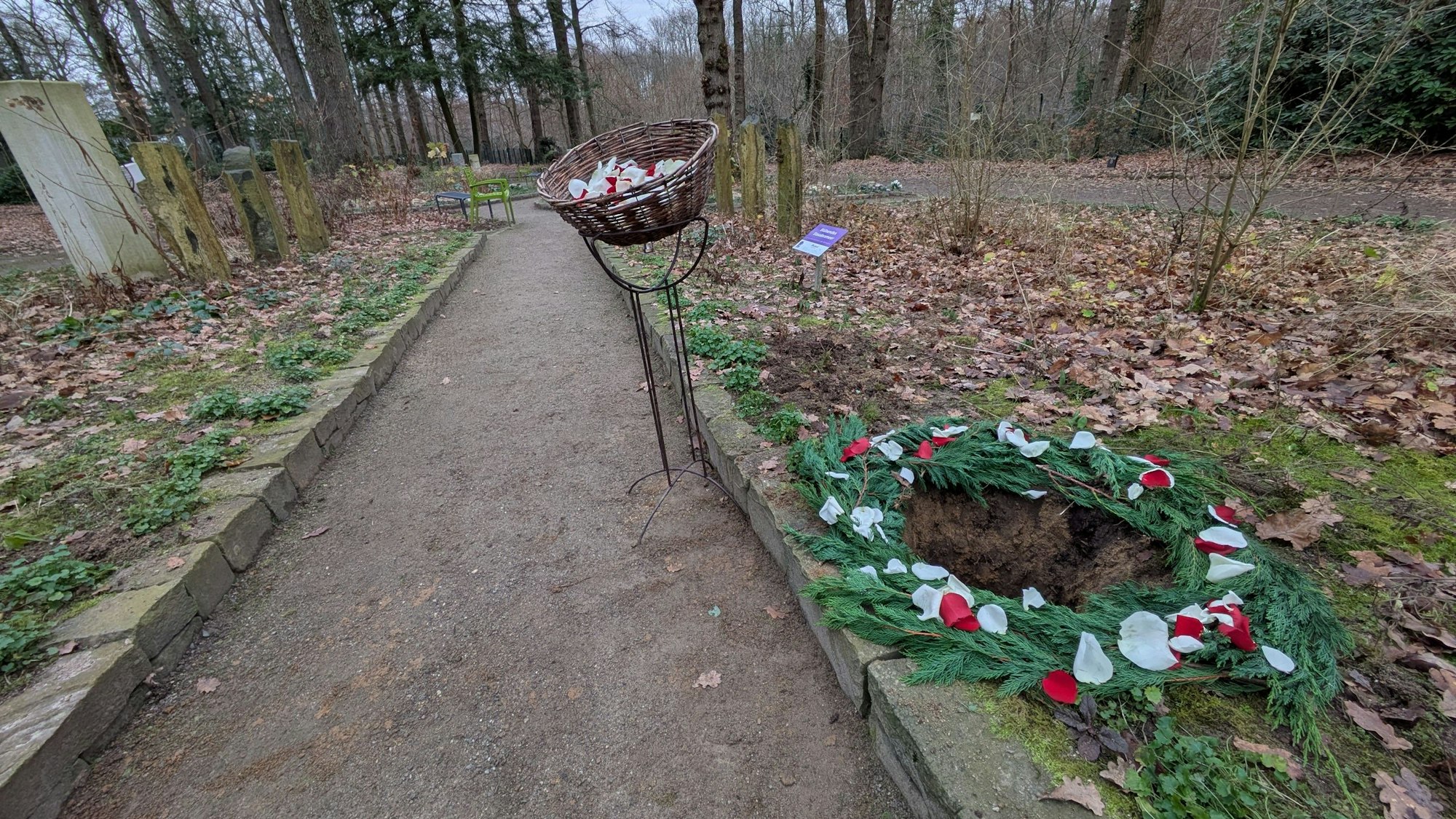 Eine Urnengrabstelle auf dem Friedhof Scherfenbrand