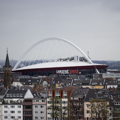 In der Lanxess Arena soll am Sonntag ein Zuschauerrekord in der Basketball-Bundesliga aufgestellt werden. (Archivfoto)