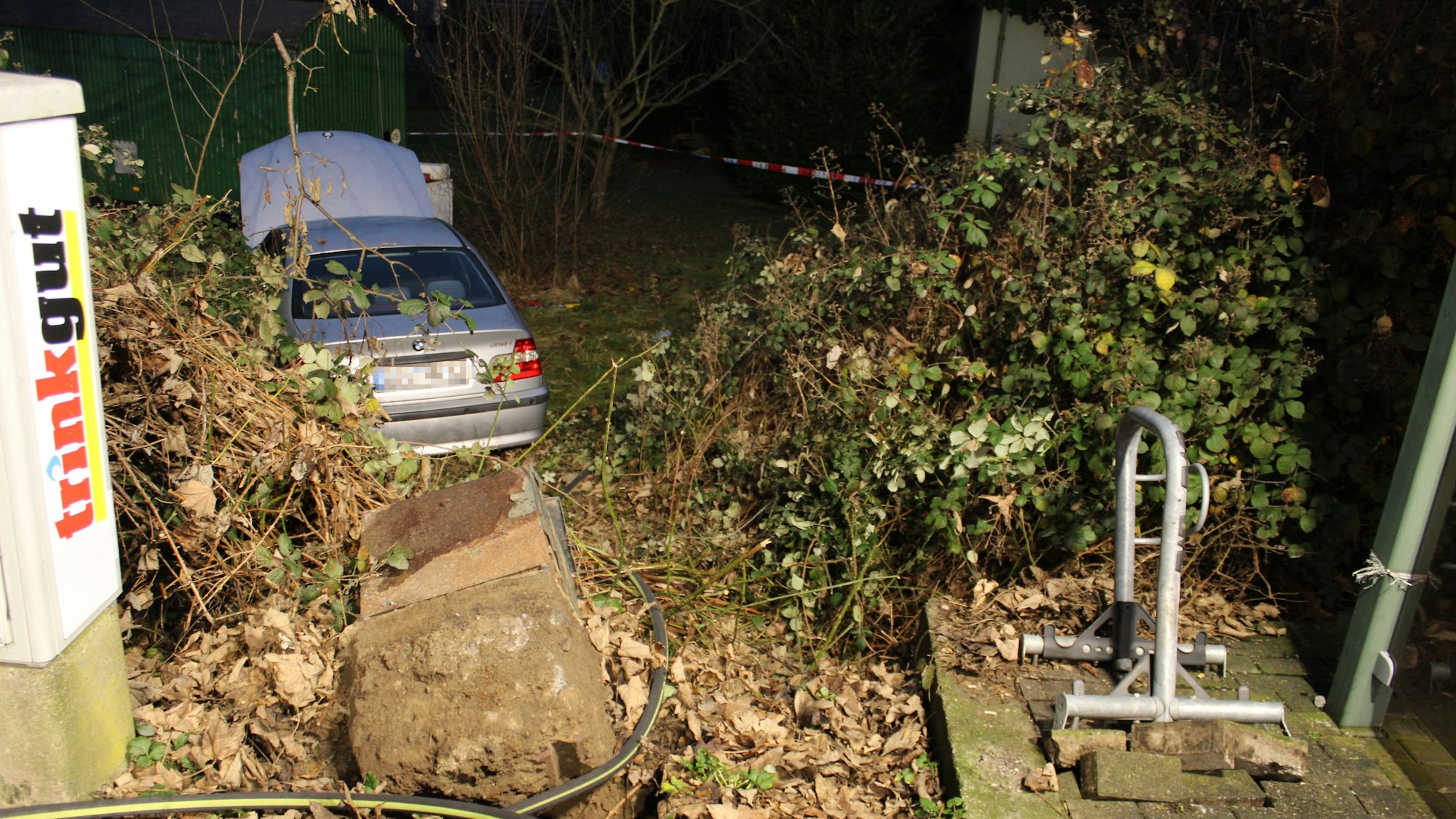 Verunglücktes Auto in Leichlingen.