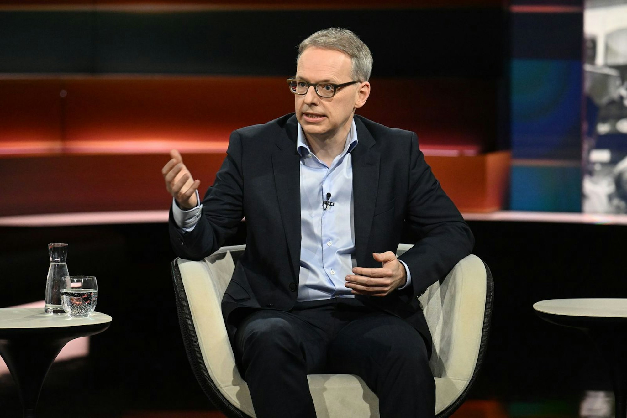 „Dramatisch ist eine demografische Entwicklung ja per se nicht“, befand Sebastian Klüsener. (Bild: ZDF / Markus Hertrich)