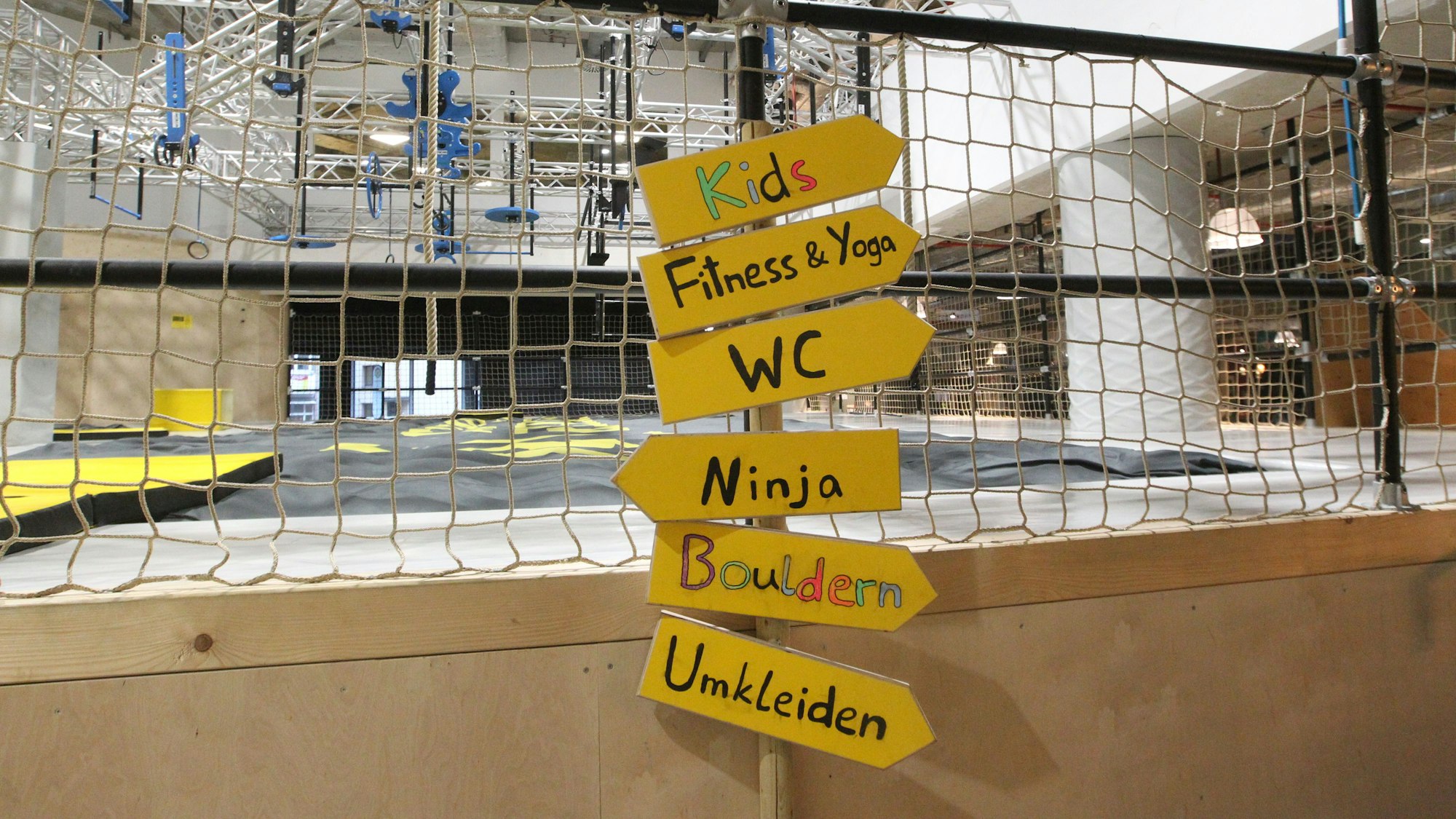 Im Stuntwerk kann man bouldern, klettern, aber auch Yoga-Kurse belegen.