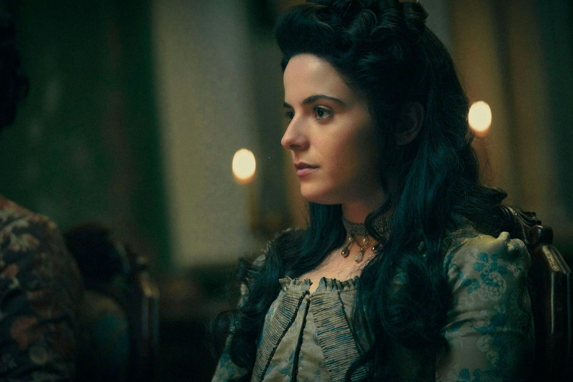 Constanze Weber (Gabrielle Creevy), eine der Töchter seiner Vermieterin, wird zu Mozarts Frau. Ihre leidenschaftliche, aber auch wechselhafte Beziehung zeigt die Serie auf eine sehr gegenwärtige Art und Weise. (Bild: © Sky UK Ltd)