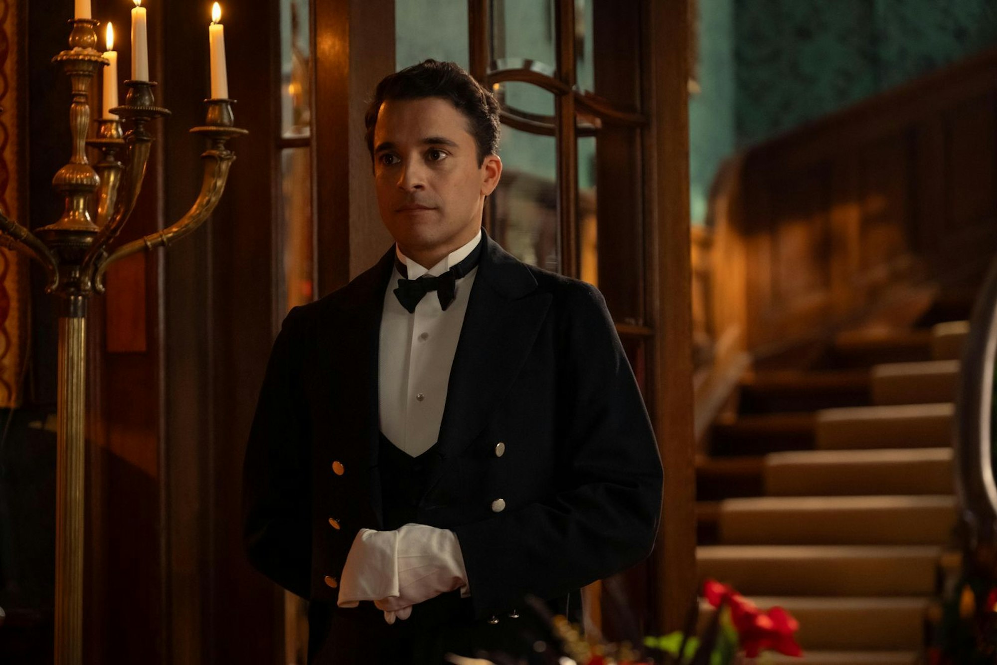 James (Kostja Ullmann) hat seiner Sophie vor sieben Jahren das Herz gebrochen. (Bild: Conny Klein; UFA FICTION)