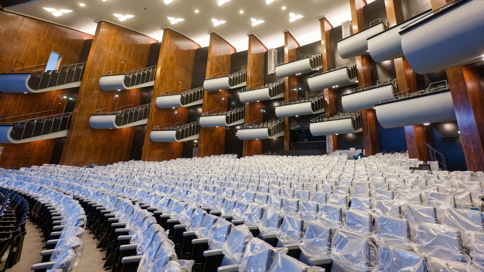 Herbst 2025, Blick in die Ränge der Oper Köln: