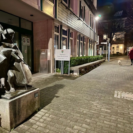 Der Eingang des Burscheid Rathauses