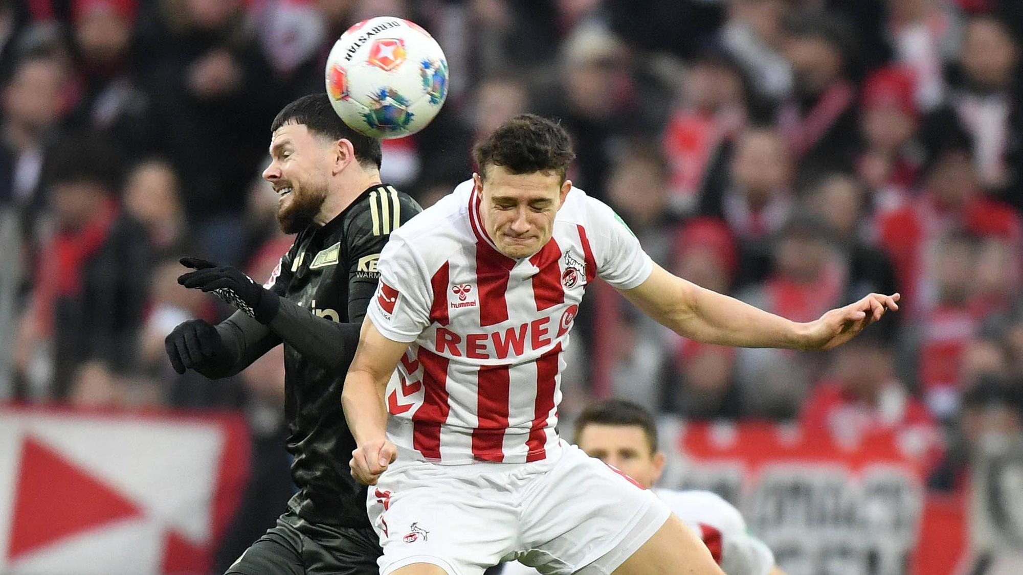 Oliver Burke im Duell mit FC-Verteidiger Eric Martel