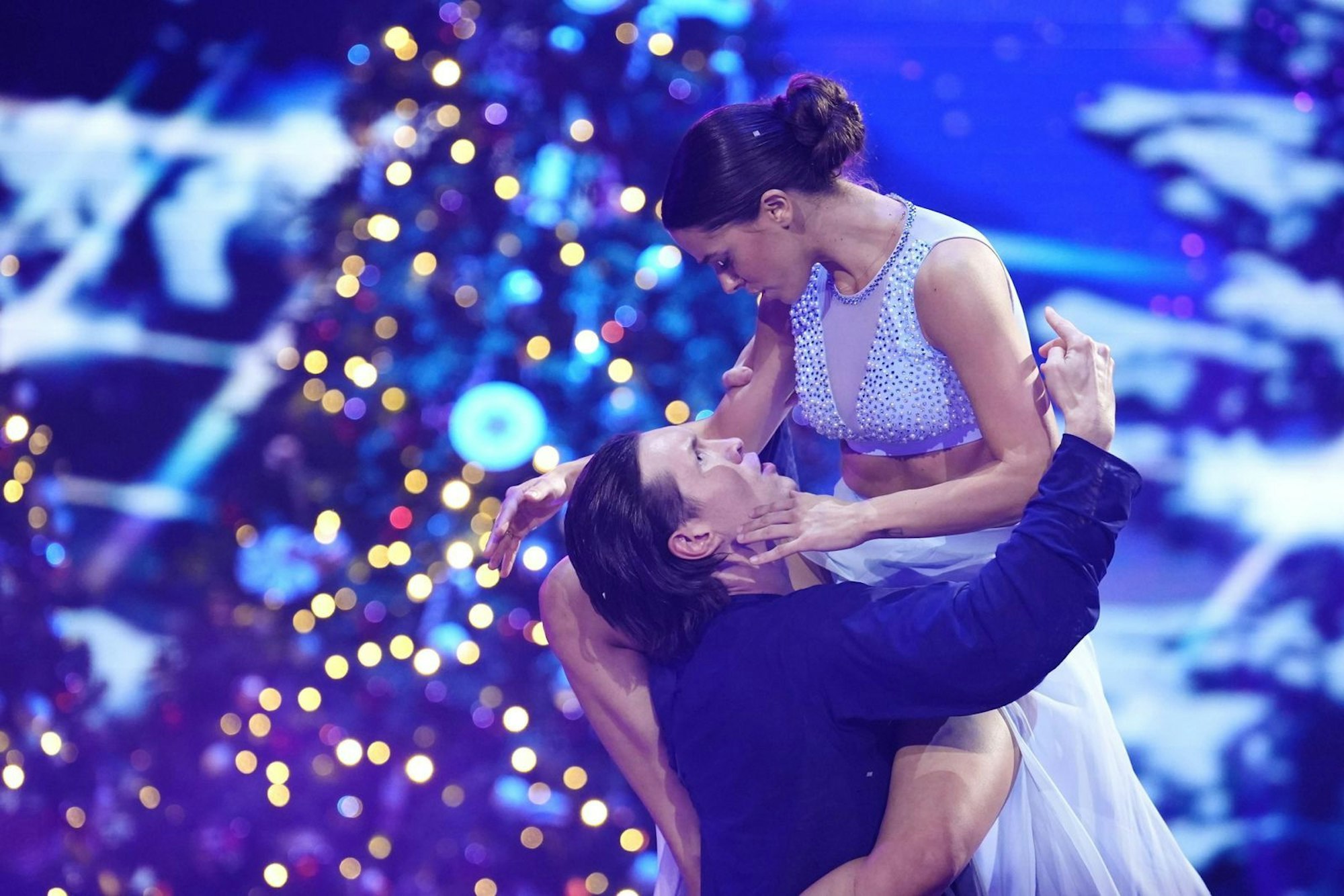 Vanessa Mai gelang laut Jorge González der beste Contemporary der „Let's Dance“-Geschichte - volle Punktzahl inklusive. (Bild: RTL / Stefan Gregorowius)