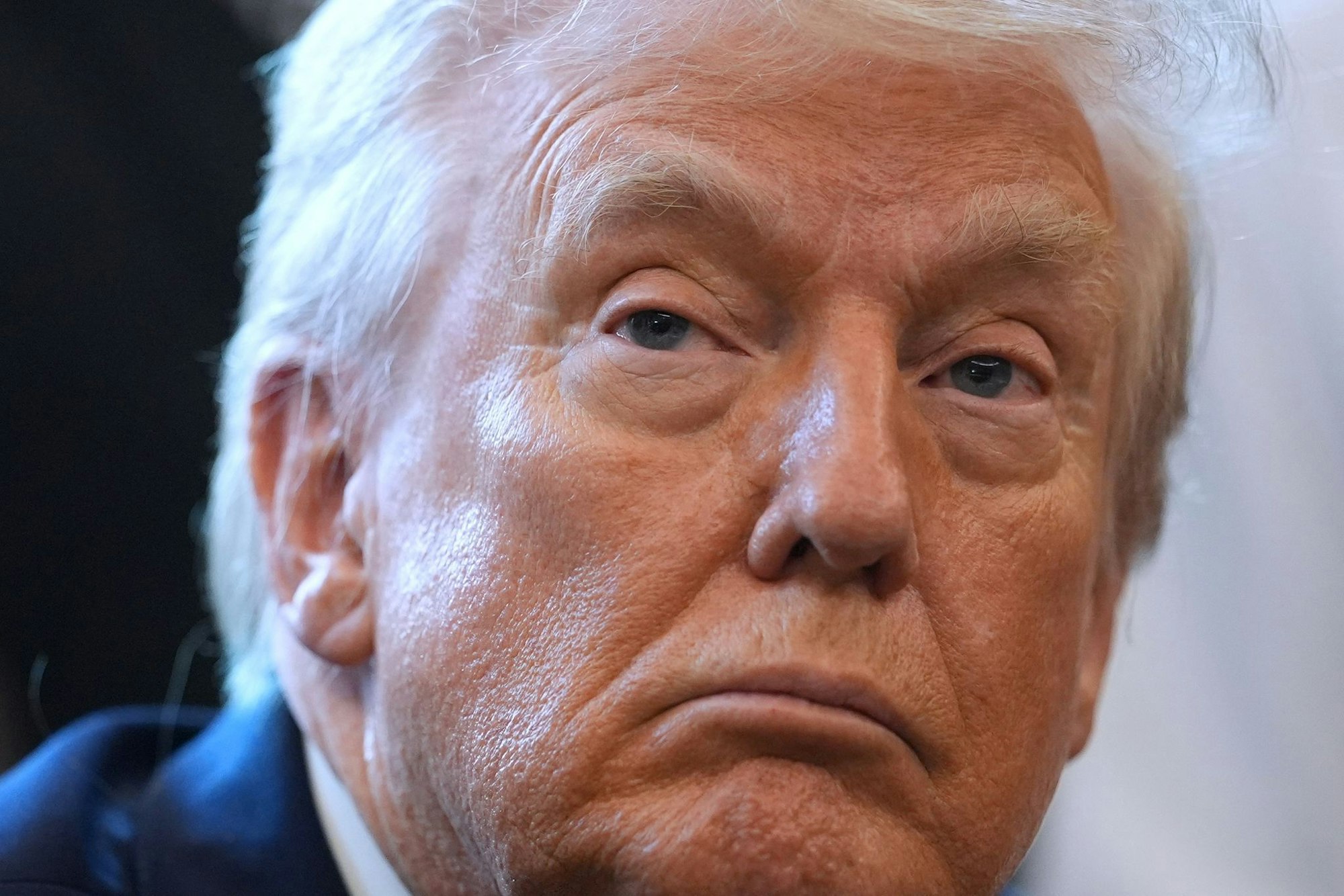 Trump äußerte sich zunächst nicht zur Veröffentlichung der Akten. (Archivbild)