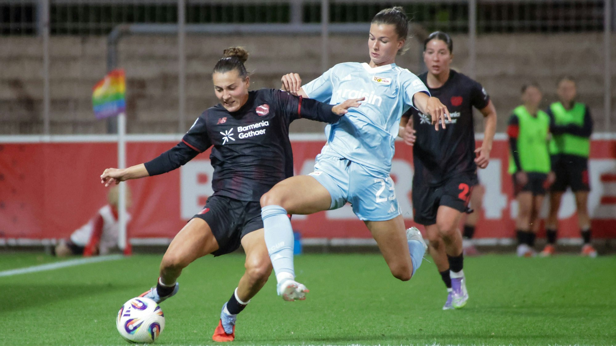 15.09.2025, xgrfx, Fussball Google Pixel Frauen-Bundesliga, Bayer Leverkusen - 1.FC Union Berlin v.l. Carlotta Wamser Bayer Leverkusen, Nele Bauereisen 1.FC Union Berlin DFL/DFB REGULATIONS PROHIBIT ANY USE OF PHOTOGRAPHS as IMAGE SEQUENCES and/or QUASI-VIDEO Leverkusen *** 15 09 2025, xgrfx, Soccer Google Pixel Women Bundesliga, Bayer Leverkusen 1 FC Union Berlin v l Carlotta Wamser Bayer Leverkusen , Nele Bauereisen 1 FC Union Berlin DFL DFB REGULATIONS PROHIBIT ANY USE OF PHOTOGRAPHS as IMAGE SEQUENCES and or QUASI VIDEO Leverkusen