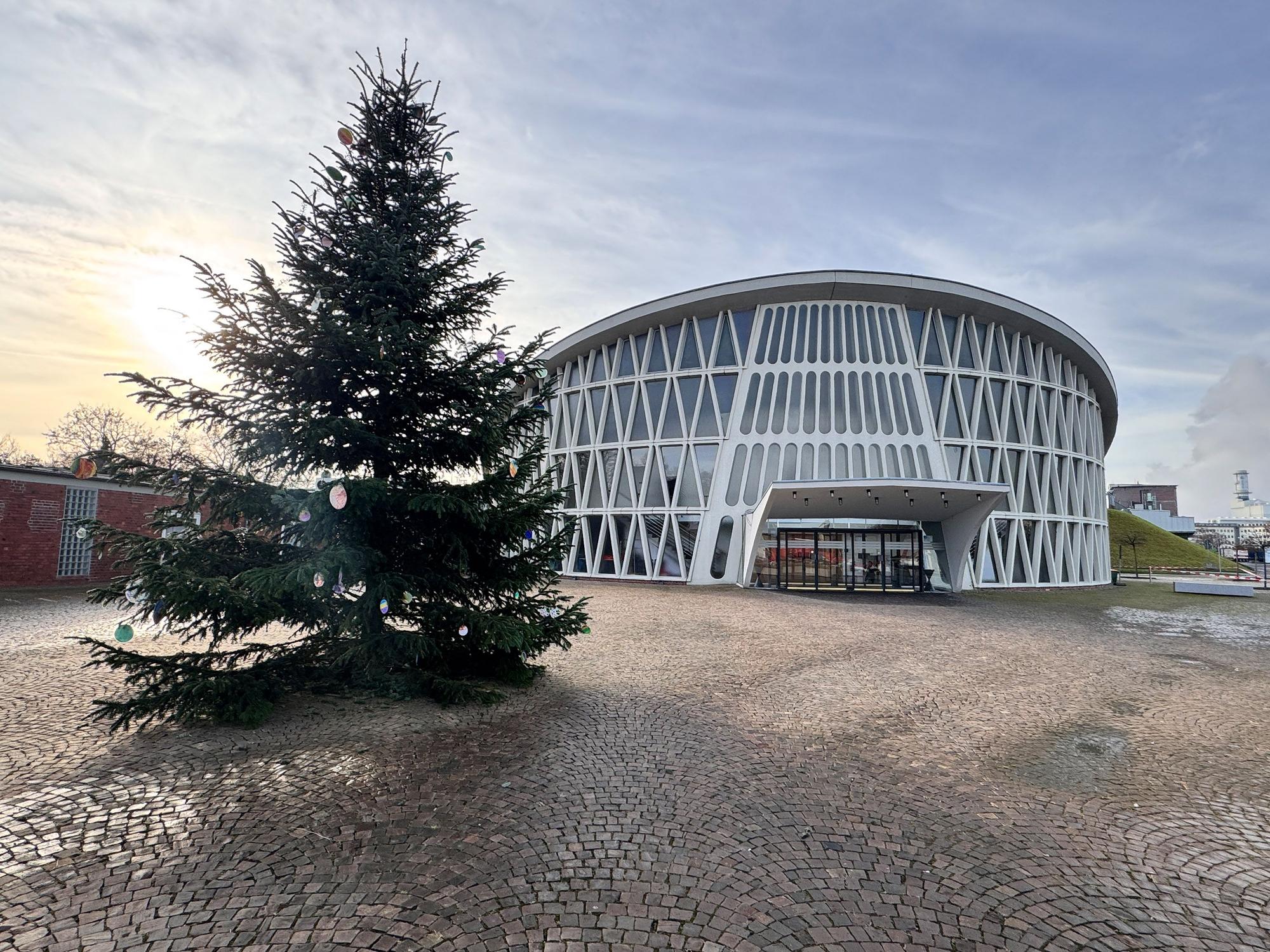 Das Gebäude von außen.