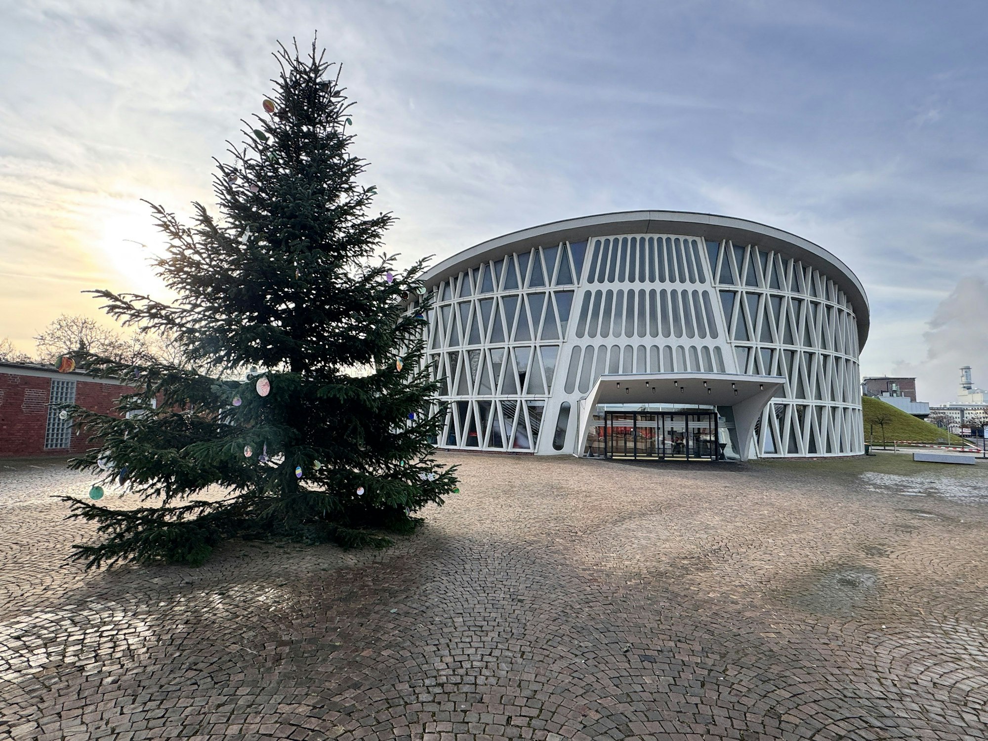 Das Gebäude von außen.